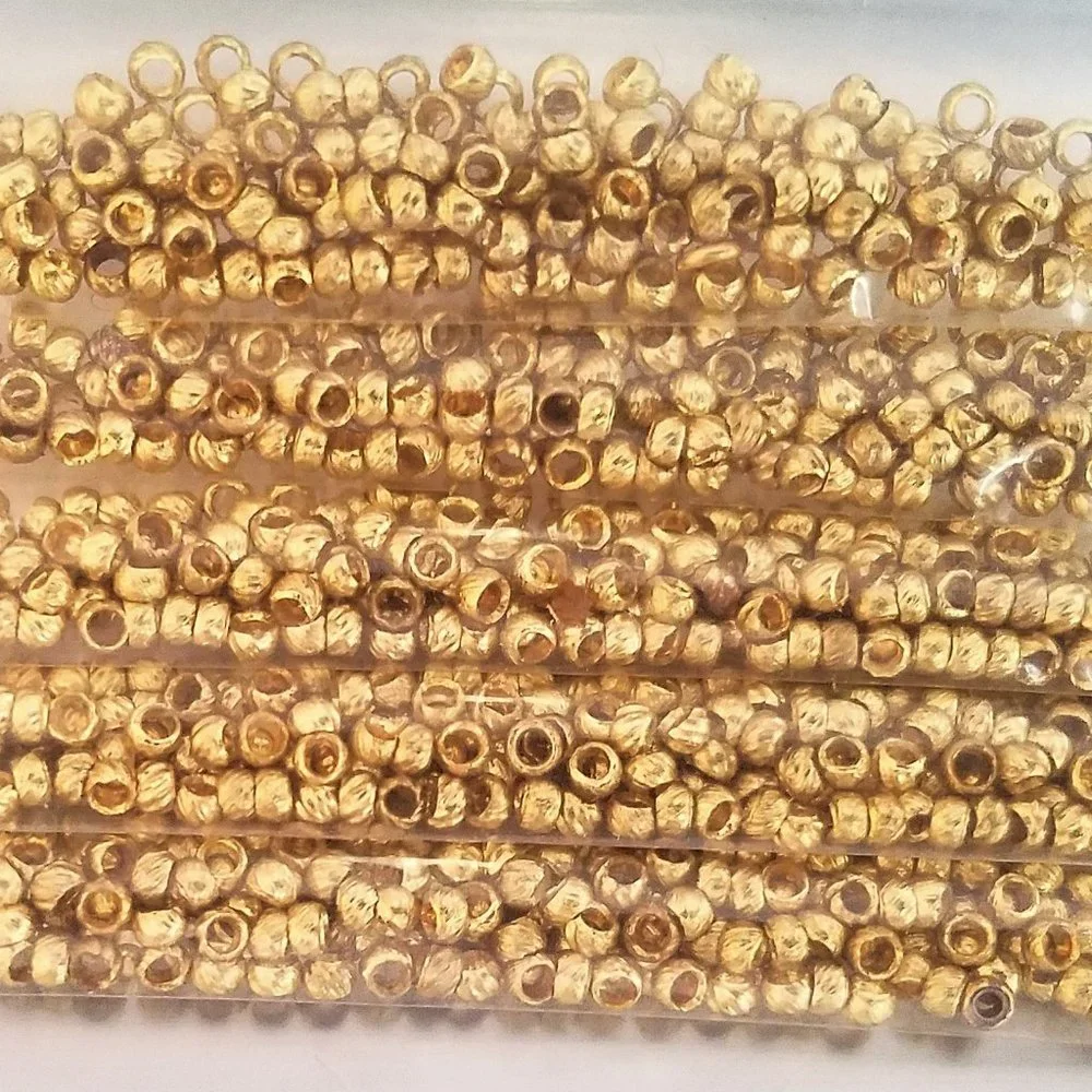 400 Brass CRIMP BEADS 2 x 2 mm 1.5 mm hole NEW DIY jewelrymaking arts and crafts